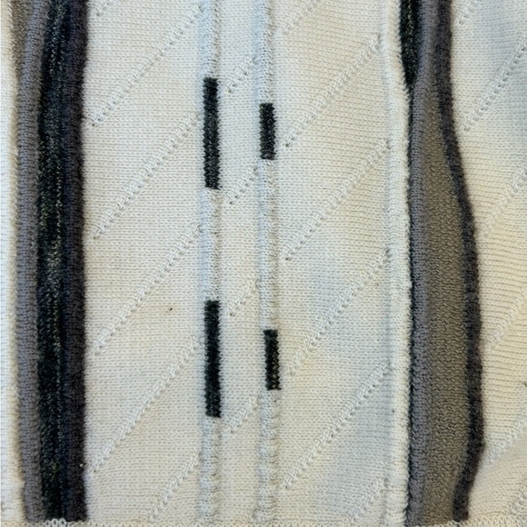 Vintage Cream V-Neck Sweater with Gray and Black Dotted Stripes Large - Picture 6 of 9